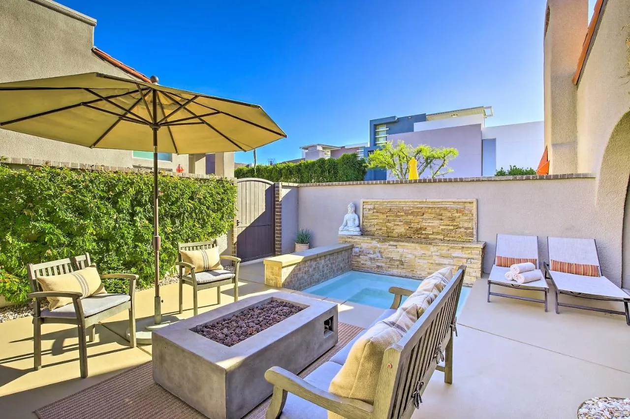 Dtwn Palm Springs Condo Bbq, Pool, Fire Pit, Etc!