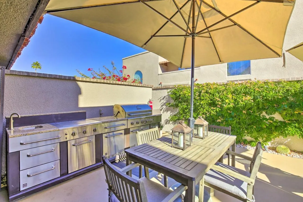 Dtwn Palm Springs Condo Bbq, Pool, Fire Pit, Etc!
